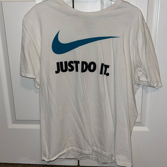 Men’s Nike/ short sleeve / size XL - Picture 1 of 3